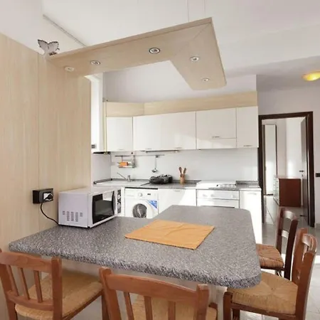Pleasant Apartment In Valbrona With Shared Pool Apartament *