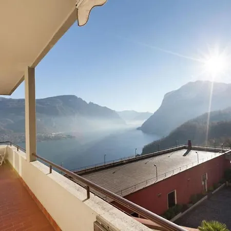 Pleasant Apartment In Valbrona With Shared Pool Appartamento *